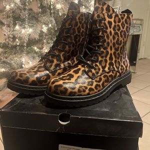 Leopard chunky combat boot